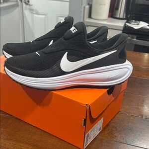 Nike Black and White Mesh Athletic Shoes